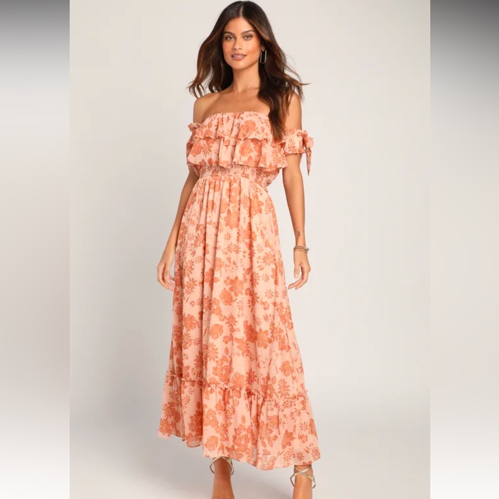 Brand new Lulus floral blush maxi dress